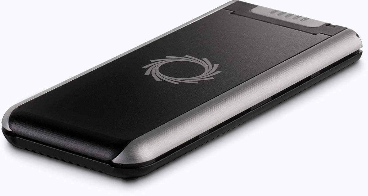 Oxford Nanopore MinION 휴대형 나노포어 시퀀서 — 손바닥 크기의 검정·은색 본체
